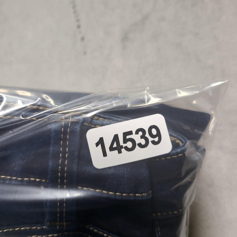 Max Jeans Jeans Womens 2 Blue Bootcut Dark Wash Modern Boot Stretch 5-Pocket - Picture 12 of 12